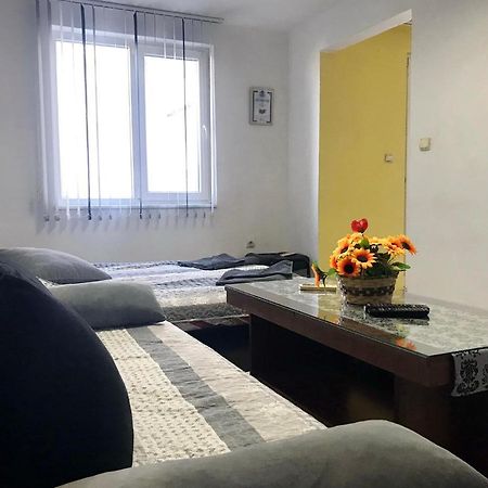 Apartamento Day And Night Veliko Tárnovo Exterior foto