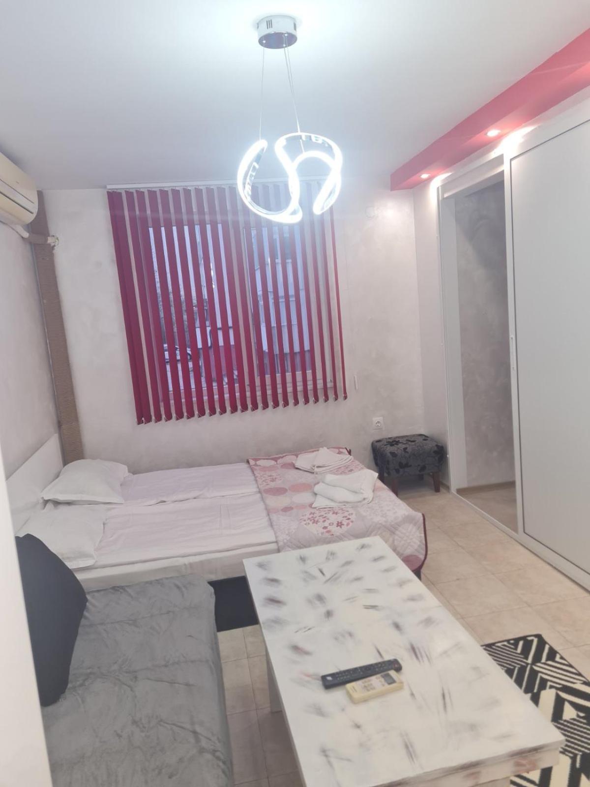 Apartamento Day And Night Veliko Tárnovo Exterior foto